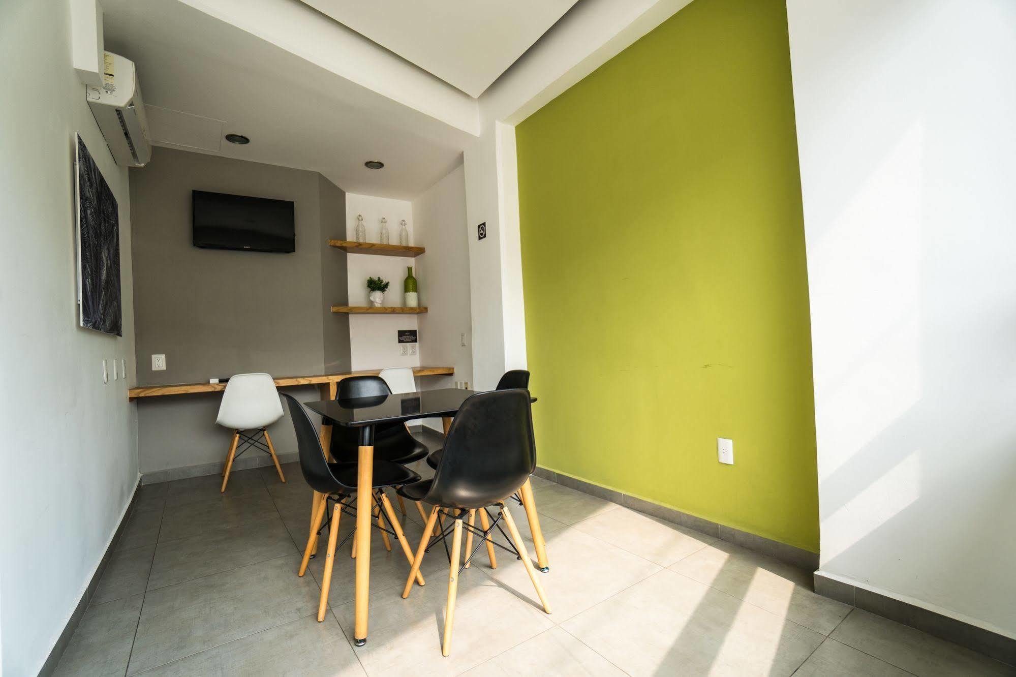 Regina Apartahotel